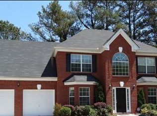 3474 Midway Cove Dr, Loganville, GA