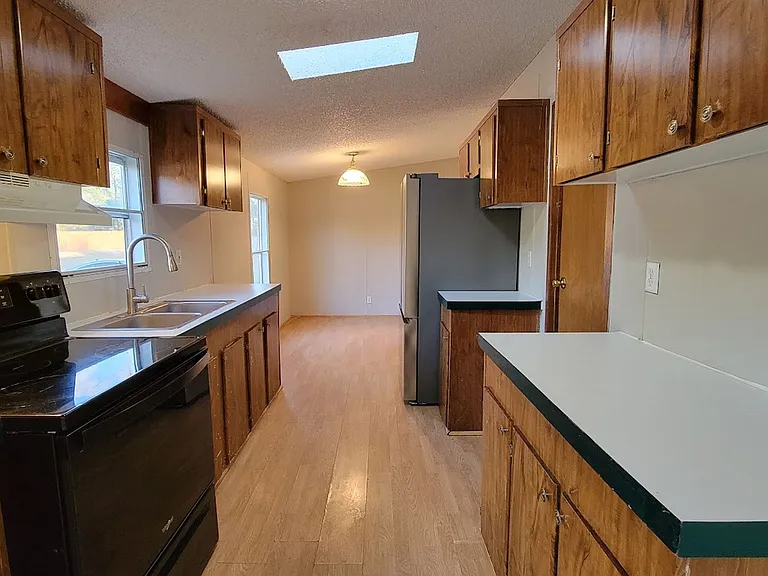100 SE 68th Ct — Photo 2