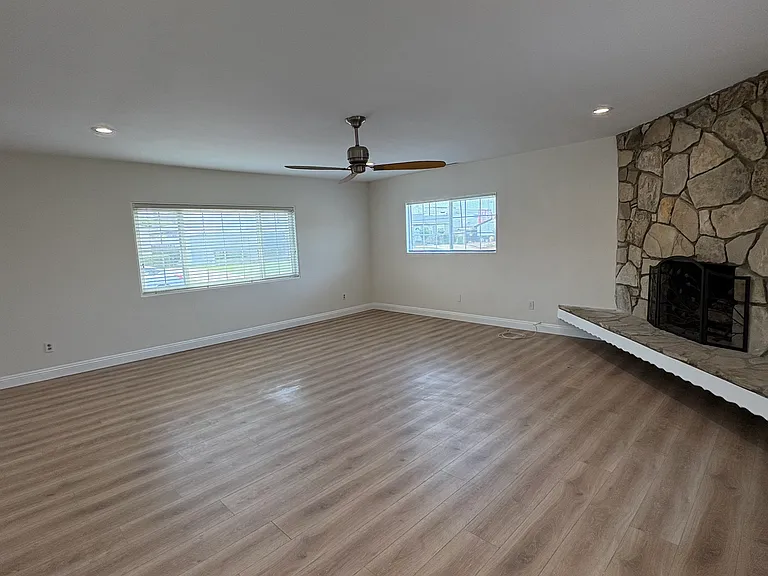 18315 S Harvard Blvd — Photo 8