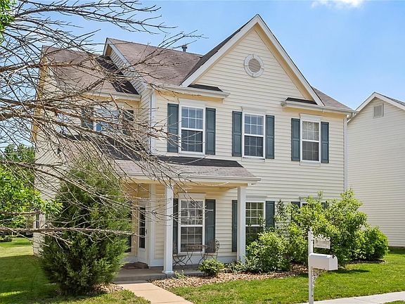 4th image of 468 Boardwalk Springs Pl