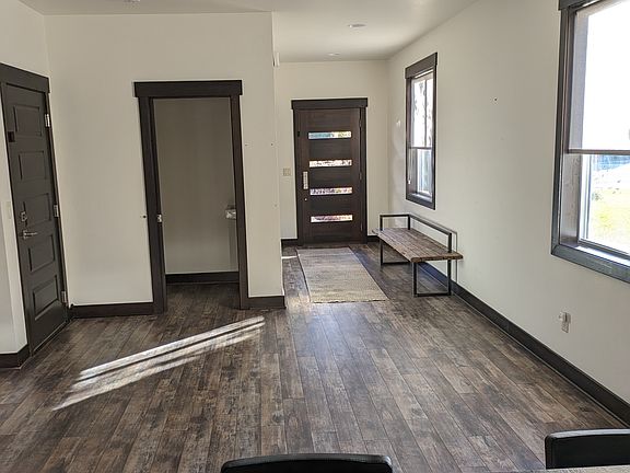 3rd image of 132 Brimstone Dr