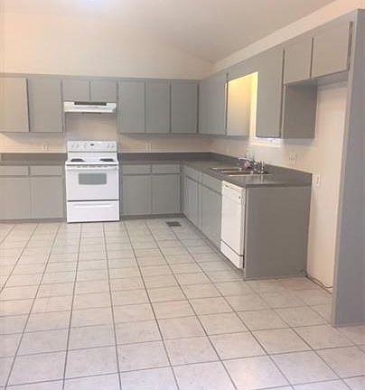 5th image of 207 Brantley Cir