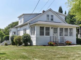 3313 S 114th St, West Allis, WI 53227