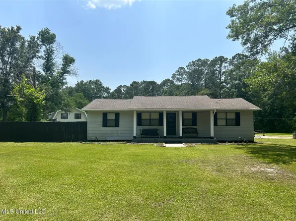 6400 Hans Rd, Moss Point, MS 39562
