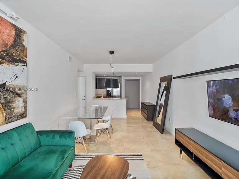 185 SE 14th Ter #2602 — Photo 6