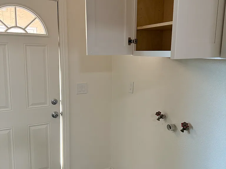 1170 W Rialto Ave — Photo 16