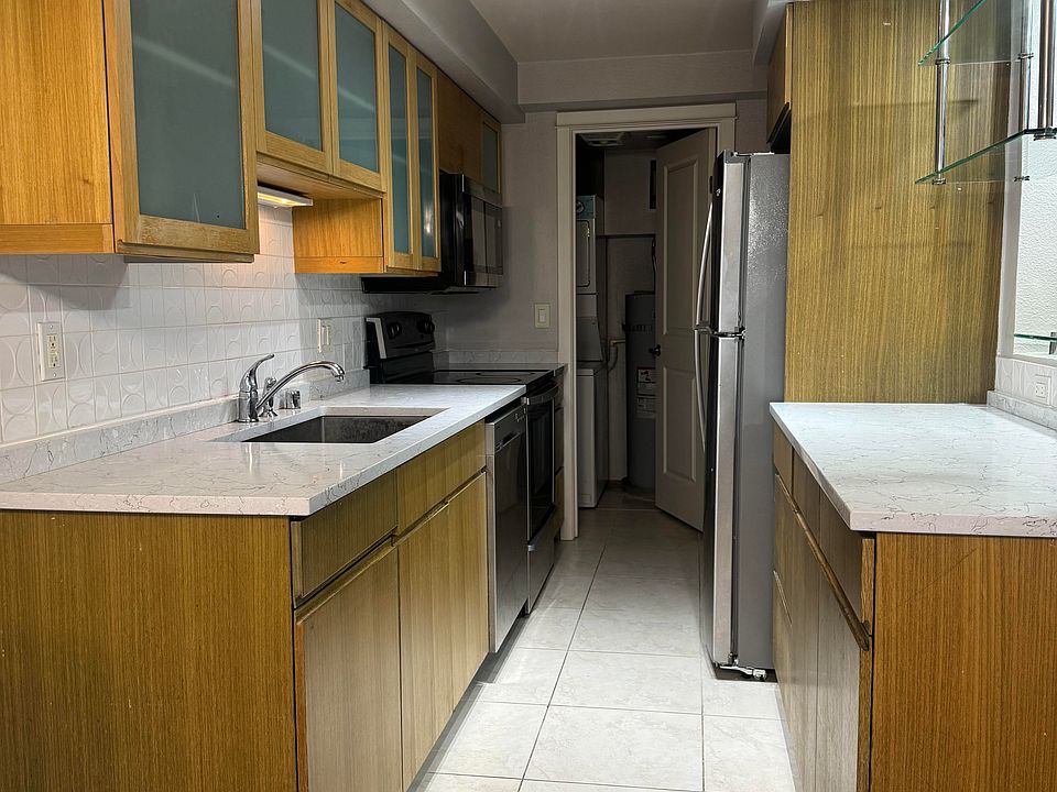1st image of 701 122nd Ave NE APT 105