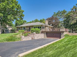 6012 Evergreen Rd, Mound, MN 55364