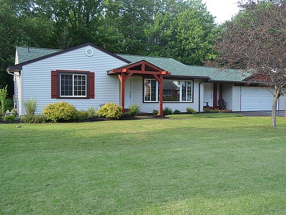 2nd image of 4000 N Hamptonbrook Dr