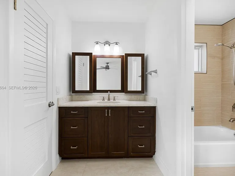 2045 SW 125th Ct — Photo 16