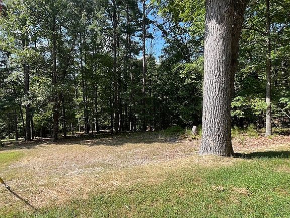 4th image of Wendron Cir #15