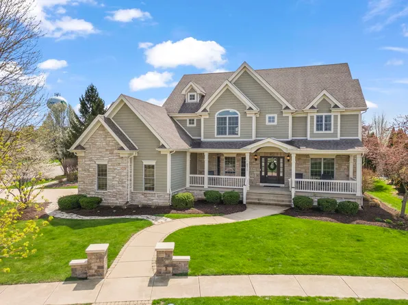 671 Sheffield Cir, Sugar Grove, IL 60554