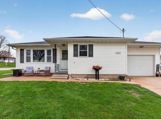 1620 6th St, Gilbertville, IA