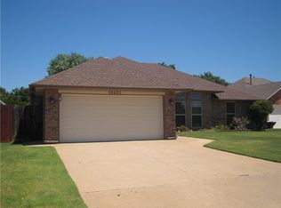 10421 Futurity Dr, Midwest City, OK 73130