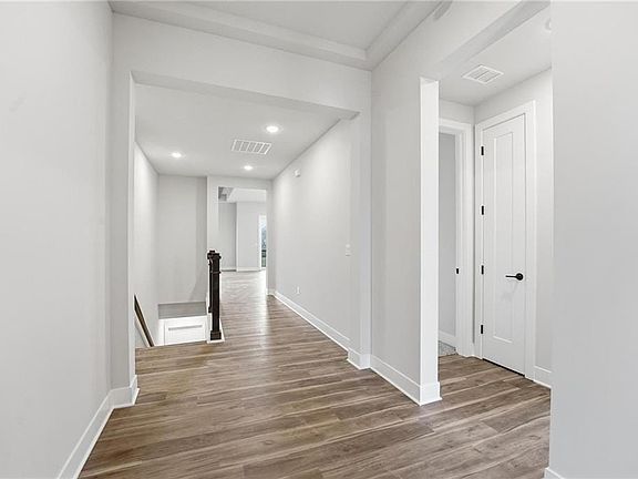 3rd image of 20683 Skyview Ln