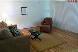 4th image of 220 Birchlawn Dr