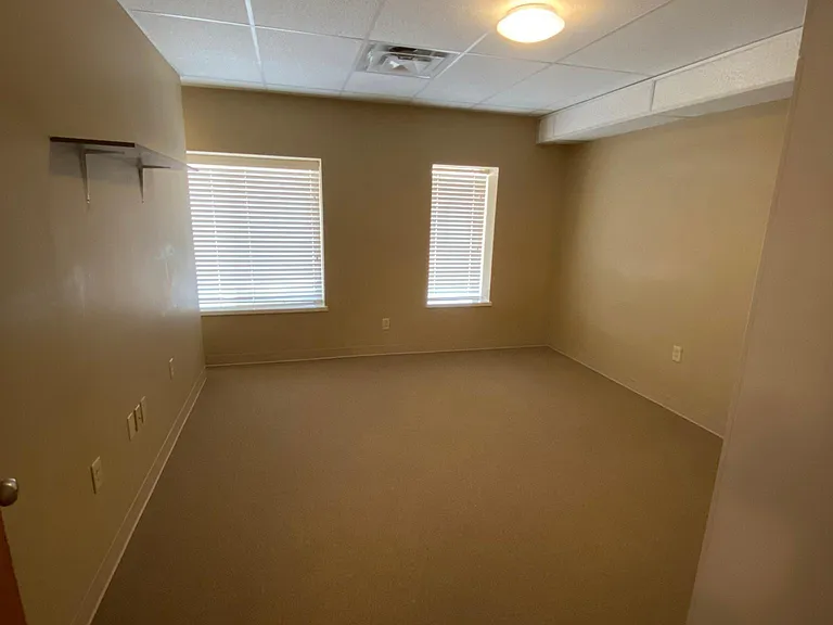 1404 Caldwell St #13 — Photo 7