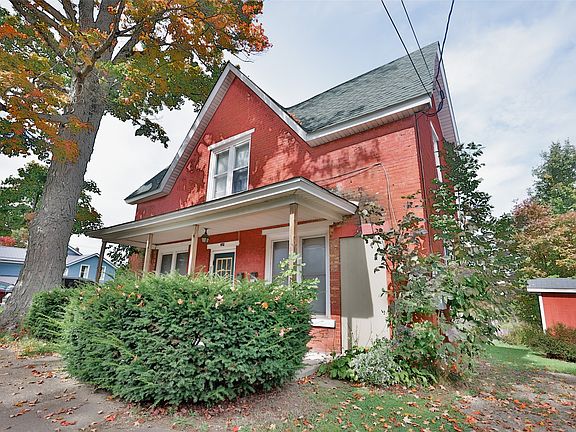 2nd image of 821 W Pleasant St