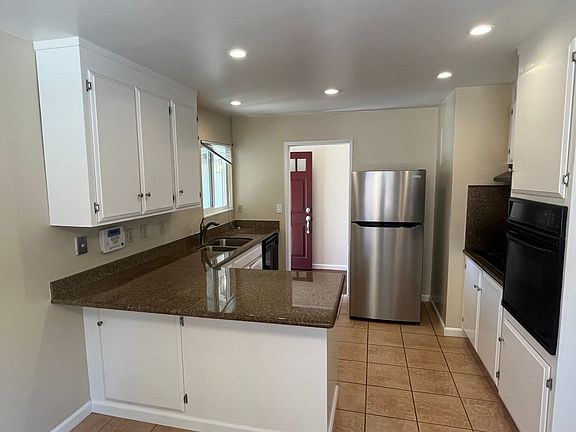 3rd image of 2668 Odonnell Dr