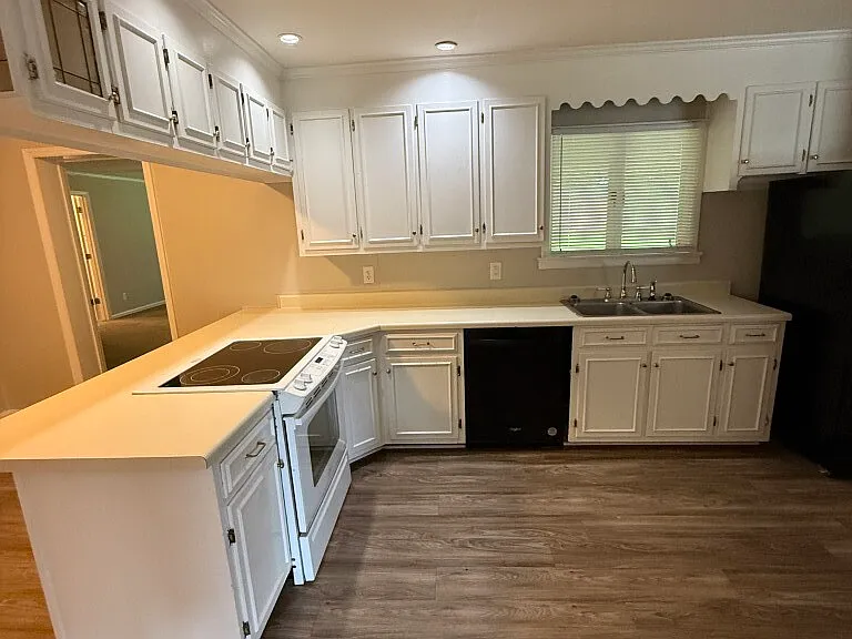 1514 White Blvd — Photo 4