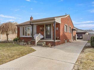 18729 Grey Ave, Allen Park, MI 48101
