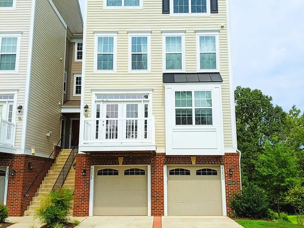 45826 Winding Branch Ter, Sterling, VA 20166