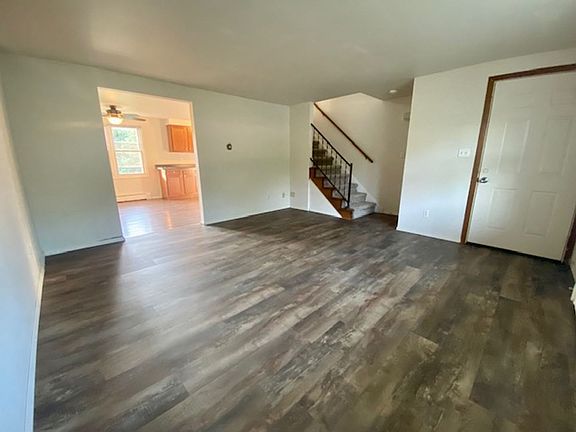 4th image of 2068 Terry Ln #2068