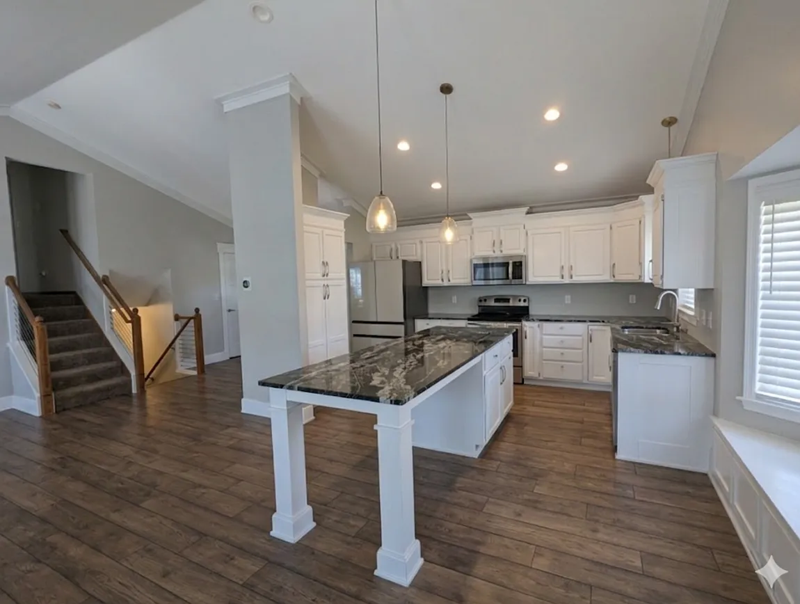 Building Photo - 16468 Griffon Trl