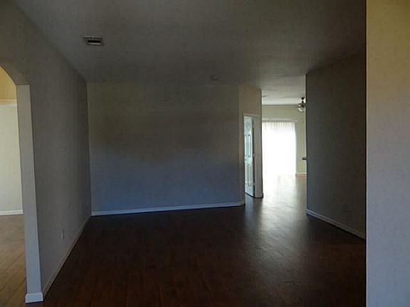 4th image of 2725 Cumberland Trl