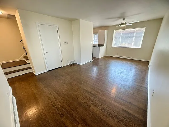 1483 W Lane Ave — Photo 2