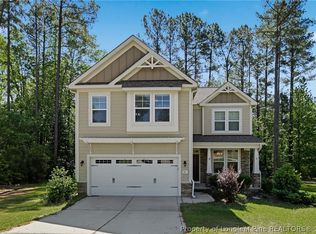31 Waterside Cir, Spring Lake, NC 28390