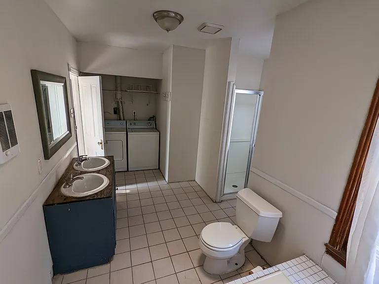 2501-meredith-st-2-18