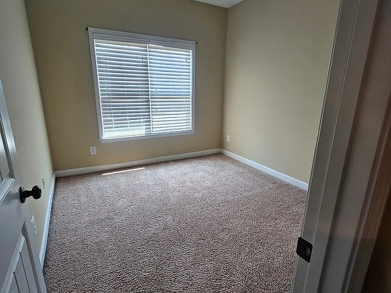 204 Twilight Dr — Photo 13
