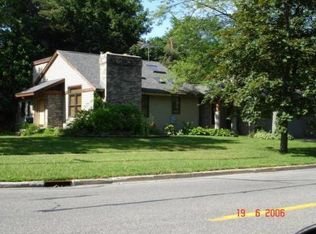 616 E Sugnet Rd, Midland, MI 48642