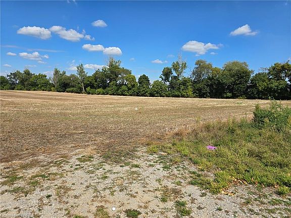 4th image of 2626 Swimming Pool Rd