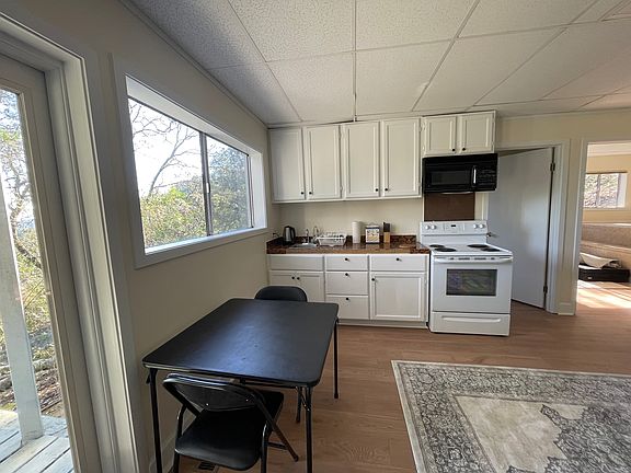 2nd image of 495 Summit Springs Rd #A