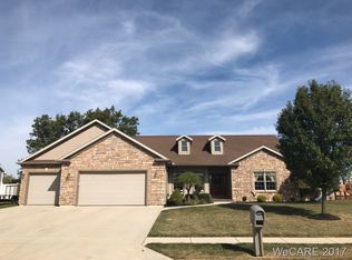 306 Plum Cir, Lima, OH 45807