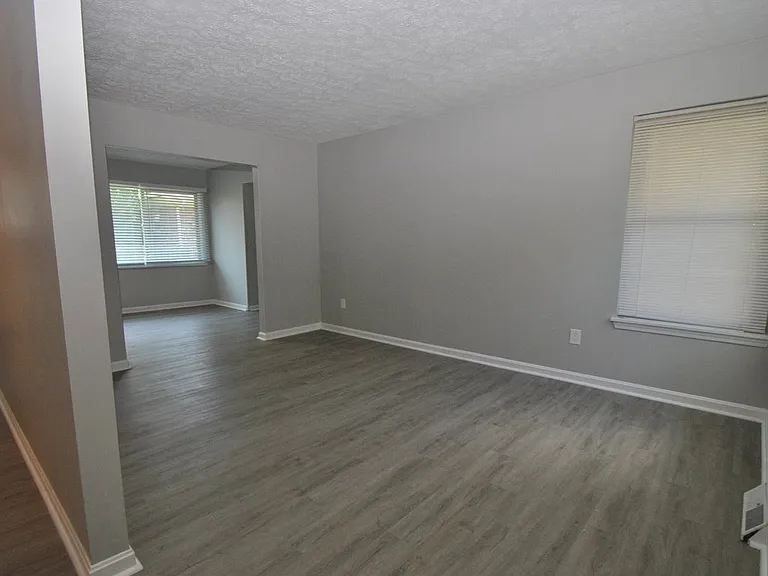 6711 El Rancho Rd — Photo 13