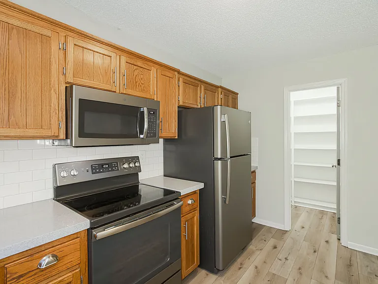 16 Wallingford Dr #16 — Photo 11