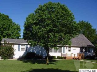 1140 Crestmore Way, Mason City, IA 50401
