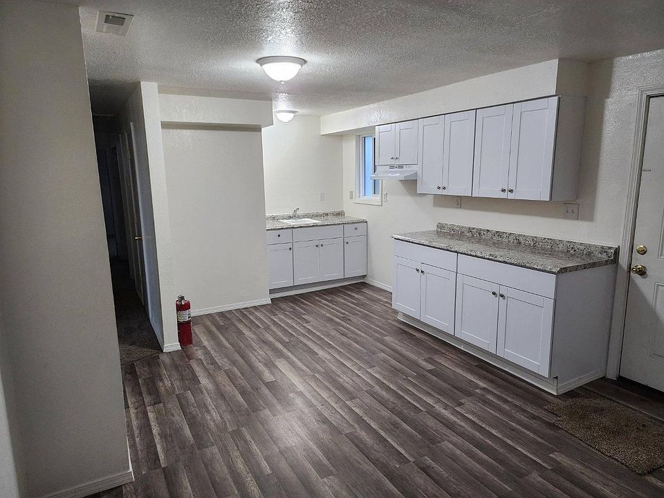 2nd image of 28804 W Kelly Rd