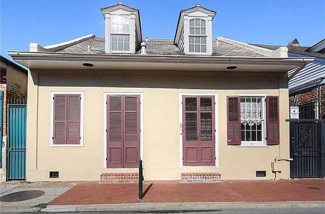 1st image of 531 Burgundy St