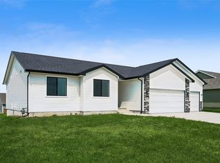 408 Colbie Blossom Northwest Ln, Bondurant, IA 50035