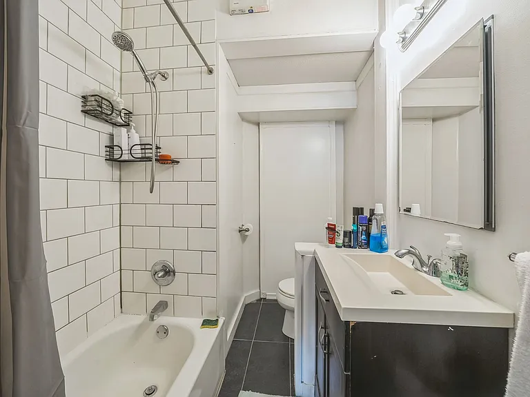 2958 Richmond St #1F — Photo 6
