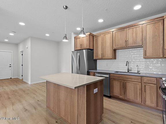 3rd image of 6480 N Atlas Rd #208