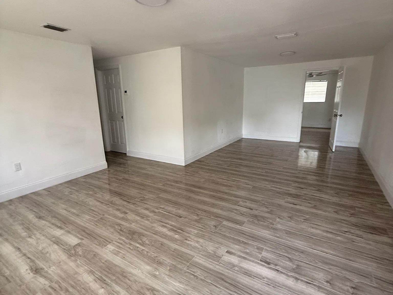 4 bed, 1413 sqft, $3,200 — Photo 3