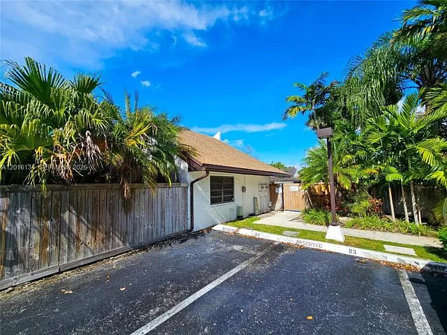 7749 SW 100th St — Photo 5