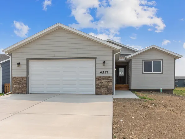 608 Bull Run Dr, Box Elder, SD 57719