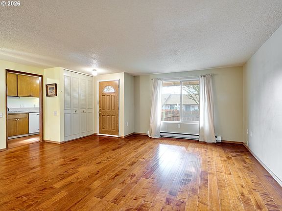 4th image of 11545 SW Majestic Ln Unit 4