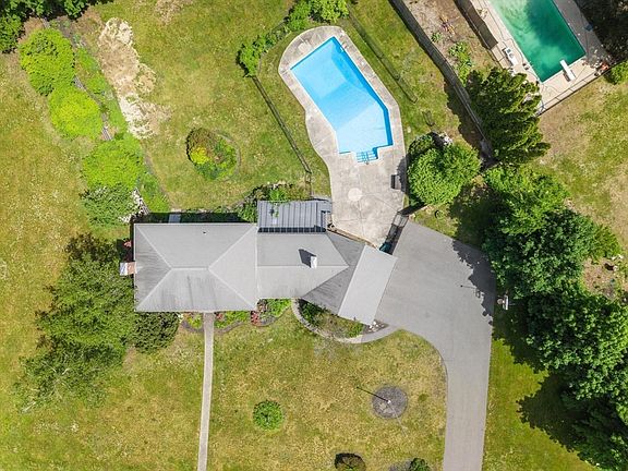 5th image of 2 Rourke Ln